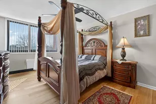 2000 St Regis Dr, Lombard, IL 60148 - Photo 11