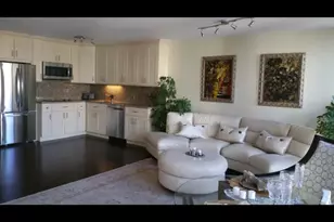 111 E Chestnut St, Chicago, IL 60611 - Photo 3