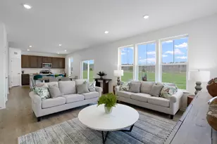 549 Ayre Dr, Elgin, IL 60124 - Photo 5