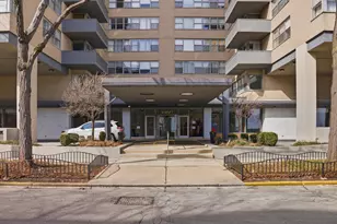 6301 N Sheridan Rd, Chicago, IL 60660 - Photo 3