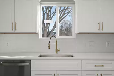 106 W Thompson Street, Harvard, IL 60033 - Photo 7