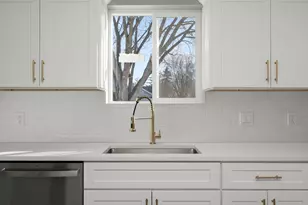 106 W Thompson St, Harvard, IL 60033 - Photo 7