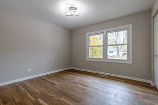 1096 Beechwood Rd, Buffalo Grove, IL 60089 - Photo 13