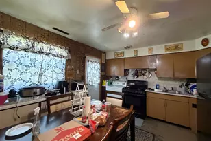 1305 Parkview Dr, Danville, IL 61832 - Photo 7