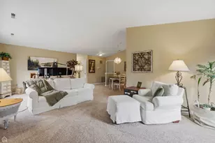 329 Everett Ave, Crystal Lake, IL 60014 - Photo 9