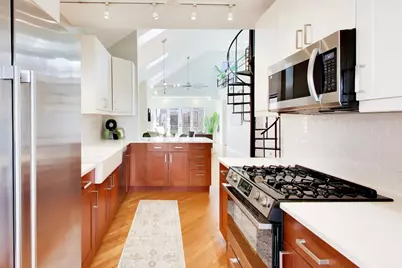 1532 W Fry Street #3, Chicago, IL 60642 - Photo 11