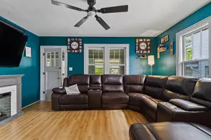 937 25th St, Moline, IL 61265 - Photo 3