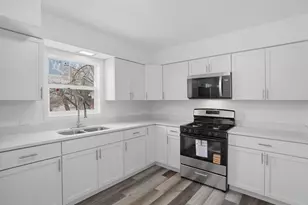 54 Hillcrest Ave, Fox Lake, IL 60020 - Photo 5