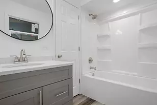 54 Hillcrest Ave, Fox Lake, IL 60020 - Photo 9