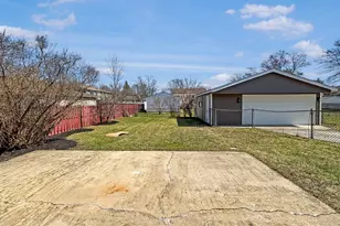 127 N Cedar Ln, Glenwood, IL 60425 - Photo 23