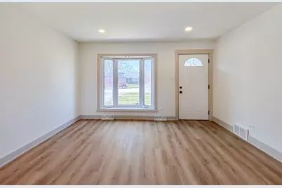 127 N Cedar Lane, Glenwood, IL 60425 - Photo 3