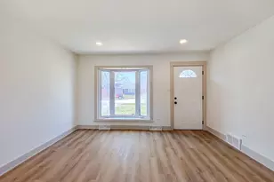 127 N Cedar Ln, Glenwood, IL 60425 - Photo 3