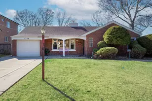 1750 Potter Rd, Park Ridge, IL 60068 - Photo 1