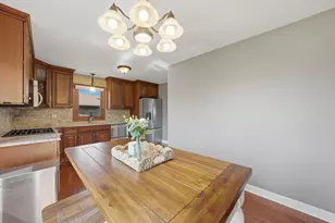 8306 163rd St, Tinley Park, IL 60477 - Photo 7