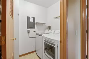 490 Westwood Ct, Crystal Lake, IL 60014 - Photo 17