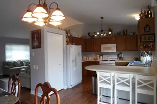 1337 Eastwood Dr, Aurora, IL 60506 - Photo 5