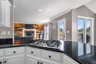 208 Santos Ave, Minooka, IL 60447 - Photo 13