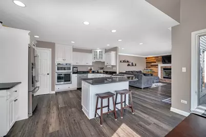 208 Santos Avenue, Minooka, IL 60447 - Photo 11