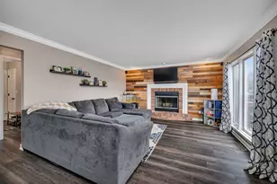 208 Santos Ave, Minooka, IL 60447 - Photo 9