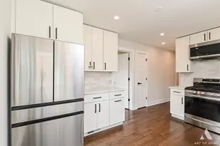 10455 S Whipple St, Chicago, IL 60655 - Photo 7