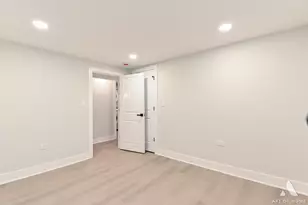 10455 S Whipple St, Chicago, IL 60655 - Photo 19