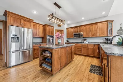 12556 Woodview Street, Plano, IL 60545 - Photo 9