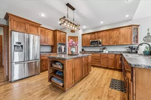 12556 Woodview St, Plano, IL 60545 - Photo 9