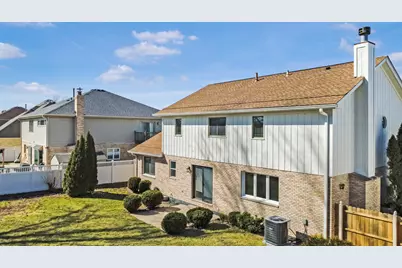 4933 Meadow Lake Drive, Richton Park, IL 60471 - Photo 5