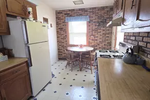 829 N Roy Ave, Melrose Park, IL 60164 - Photo 3