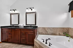 3700 Charlemaine Dr, Aurora, IL 60504 - Photo 35