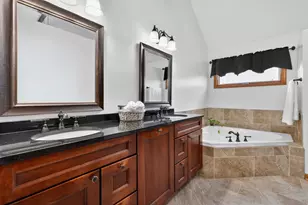 3700 Charlemaine Dr, Aurora, IL 60504 - Photo 33