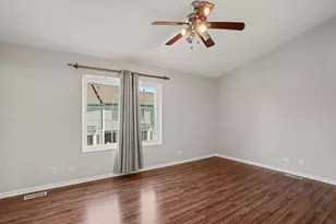 1870 Middlebury Dr, Aurora, IL 60503 - Photo 17
