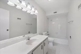 720 St Andrews Ln, Crystal Lake, IL 60014 - Photo 11