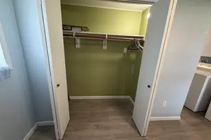 609 E Clay St, Clifton, IL 61727 - Photo 39