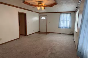 609 E Clay St, Clifton, IL 61727 - Photo 17