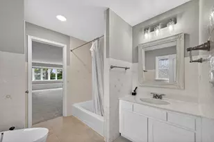 270 S Ott Ave, Glen Ellyn, IL 60137 - Photo 17