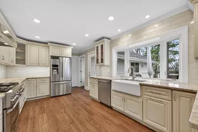 270 S Ott Avenue, Glen Ellyn, IL 60137 - Photo 11