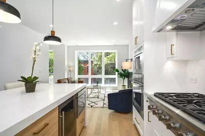 867 N Marshfield Avenue #2, Chicago, IL 60622 - Photo 9