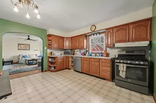 1999 Indiana Ave, Lansing, IL 60438 - Photo 7