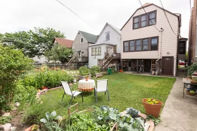 3246 N Richmond Street, Chicago, IL 60618 - Photo 9