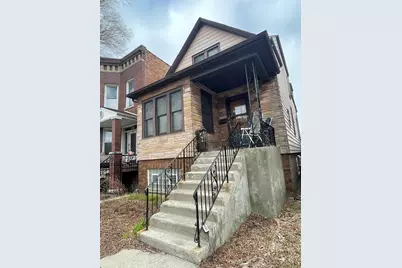 3246 N Richmond Street, Chicago, IL 60618 - Photo 1