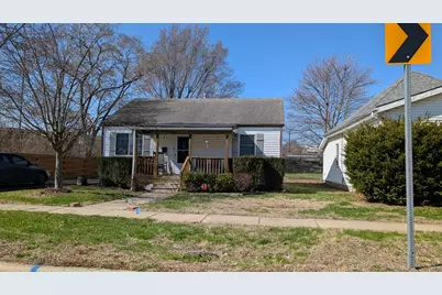 911 N Elm Street, Champaign, IL 61820 - Photo 1