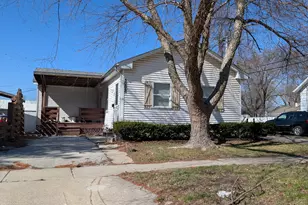 911 N Elm St, Champaign, IL 61820 - Photo 3
