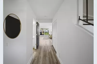 1670 College Green Drive, Elgin, IL 60123 - Photo 3