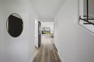 1670 College Green Dr, Elgin, IL 60123 - Photo 3