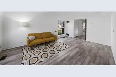 1670 College Green Drive, Elgin, IL 60123 - Photo 7