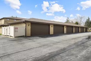 7301 Evergreen Dr, Orland Park, IL 60462 - Photo 27