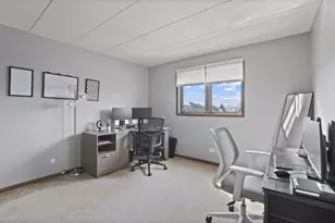 7301 Evergreen Dr, Orland Park, IL 60462 - Photo 23