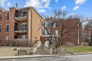 815 Leicester Rd, Elk Grove Village, IL 60007 - Photo 1