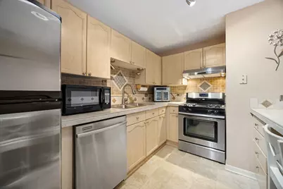 815 Leicester Road #114A, Elk Grove Village, IL 60007 - Photo 11